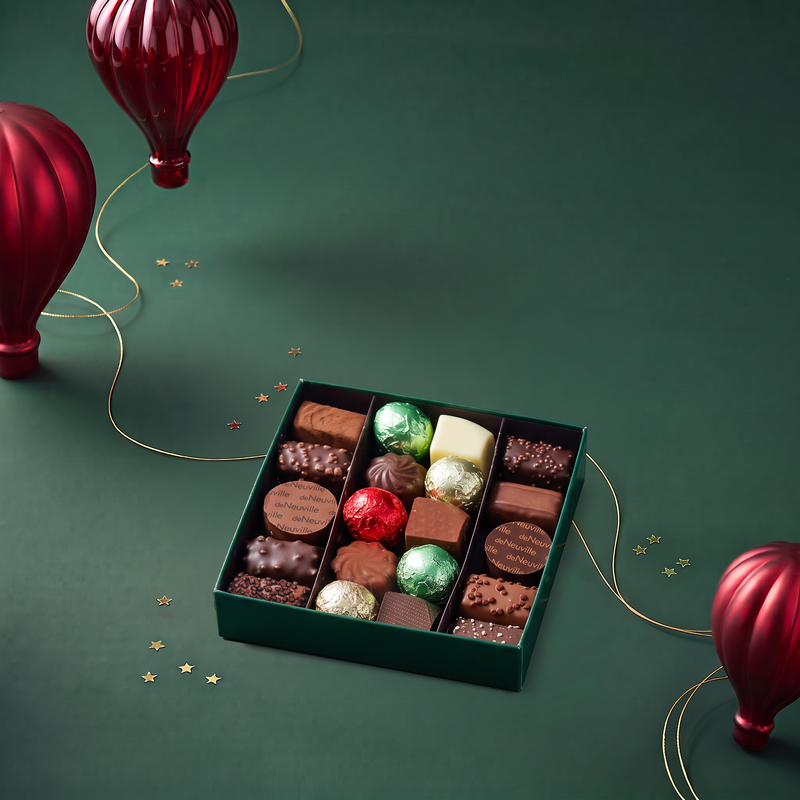 Petit Coffret de Chocolats Festifs Hover
